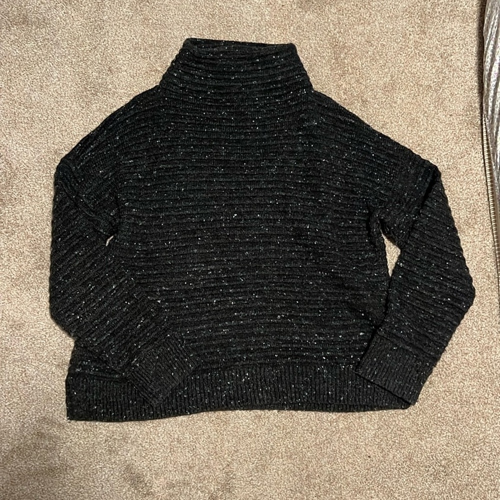 Madewell women’s mock neck sweater, black with white speckles, size large